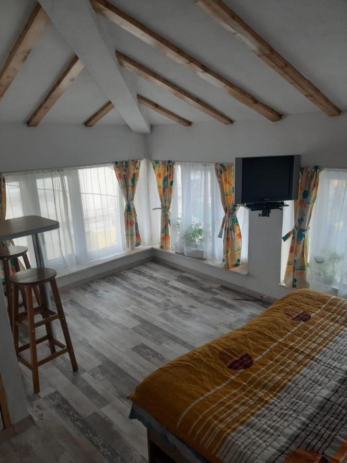 Hotel House Craiova Esterno foto